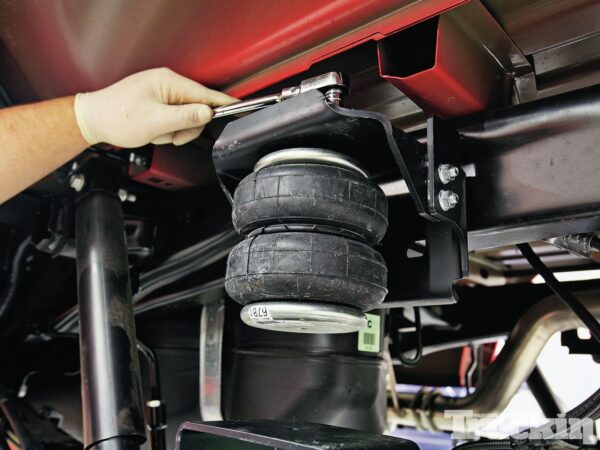 Suspensão a ar: entenda como funciona e se vale a pena instalar no seu carro