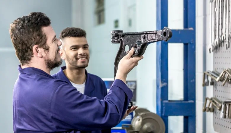 Bandeja da suspensão danificada